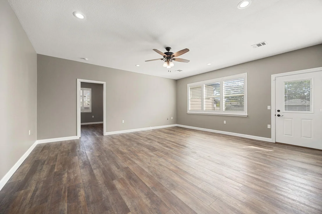 Photo of 4805 Louis Ave