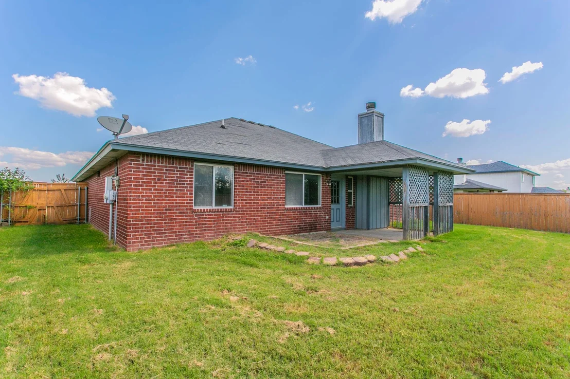 Photo of 1904 Basalt DR