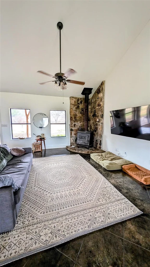 Photo of 915 County Road 404
