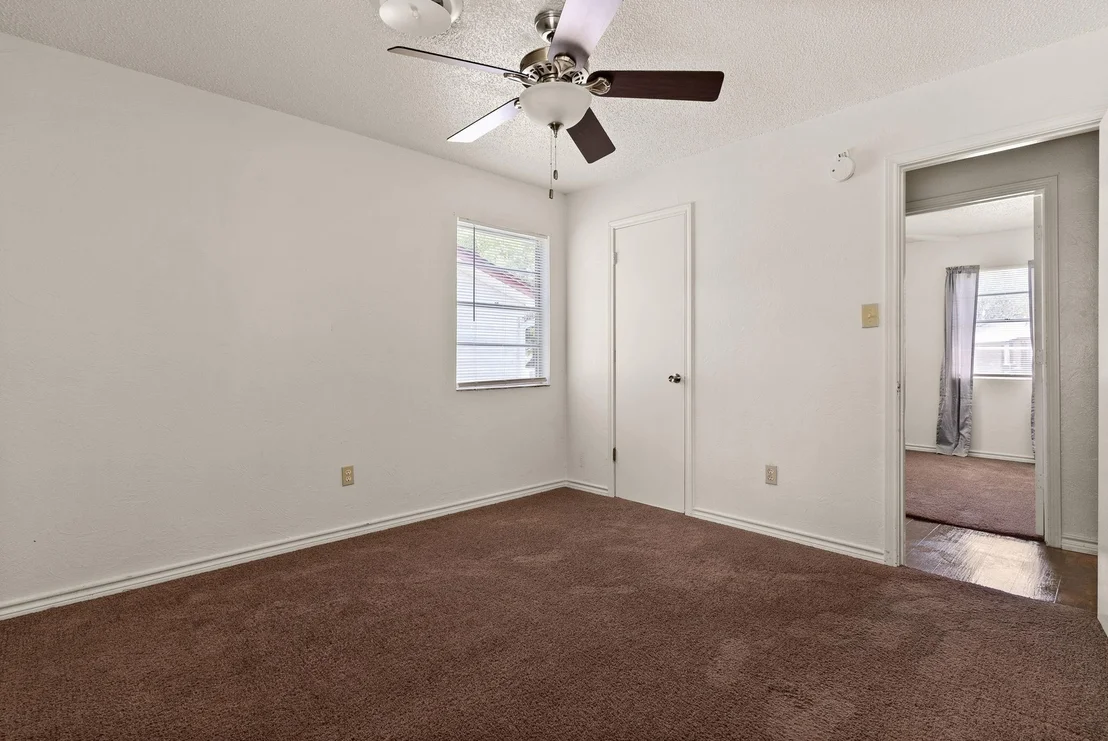 Photo of 2813 Live Oak DR