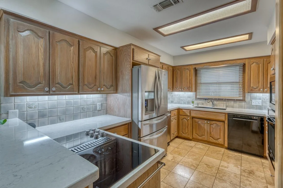 Photo of 402 Meadowlakes DR