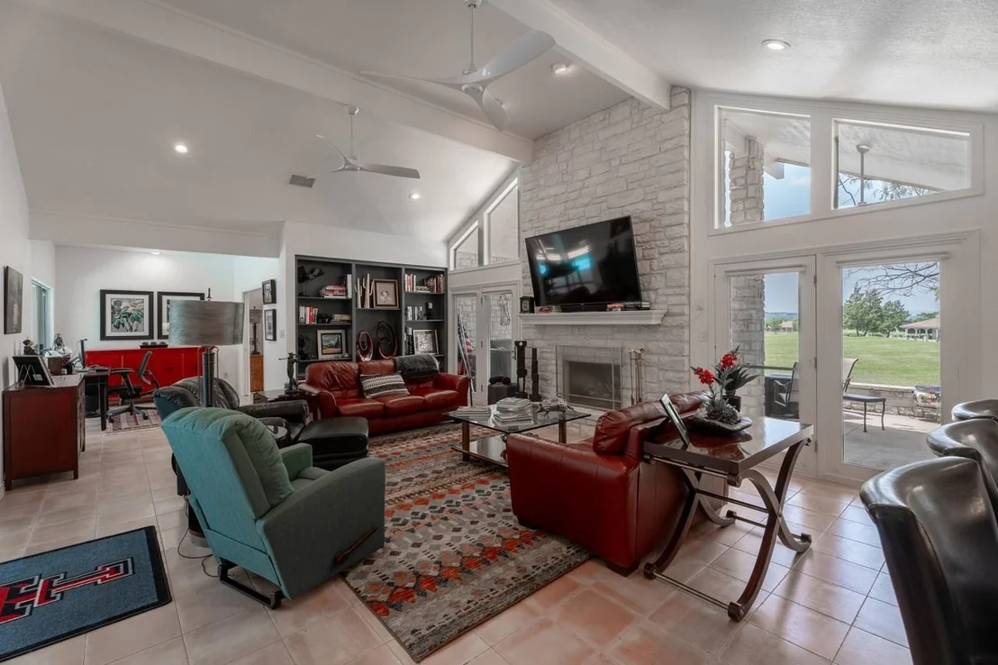 Photo of 2704 Aurora