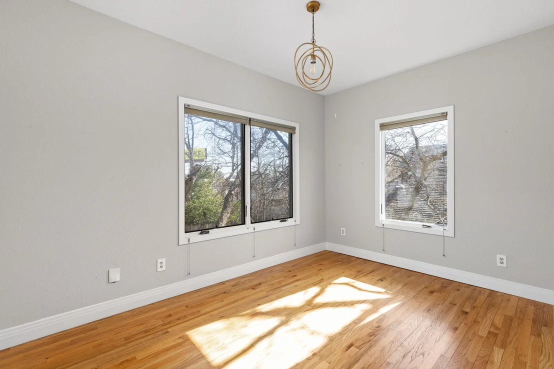 Photo of 2203 Lindell Ave