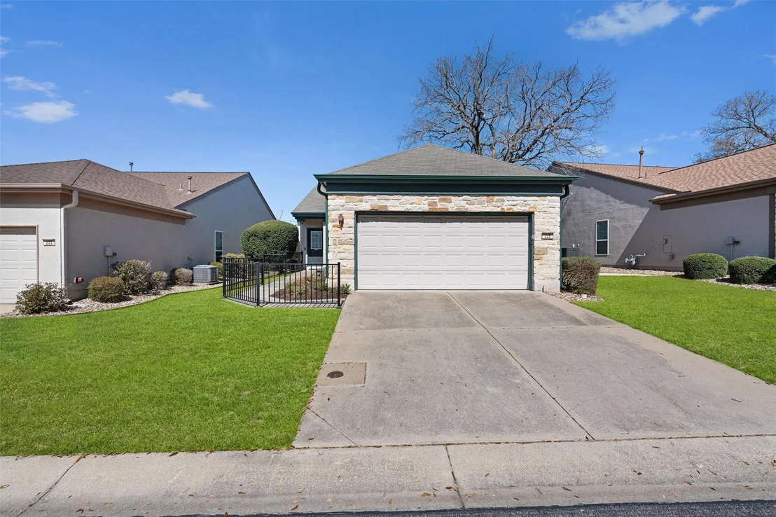 Photo of 225 Winter DR