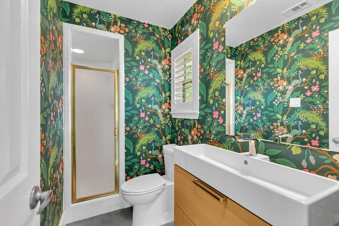 Photo of 111 Crest View DR