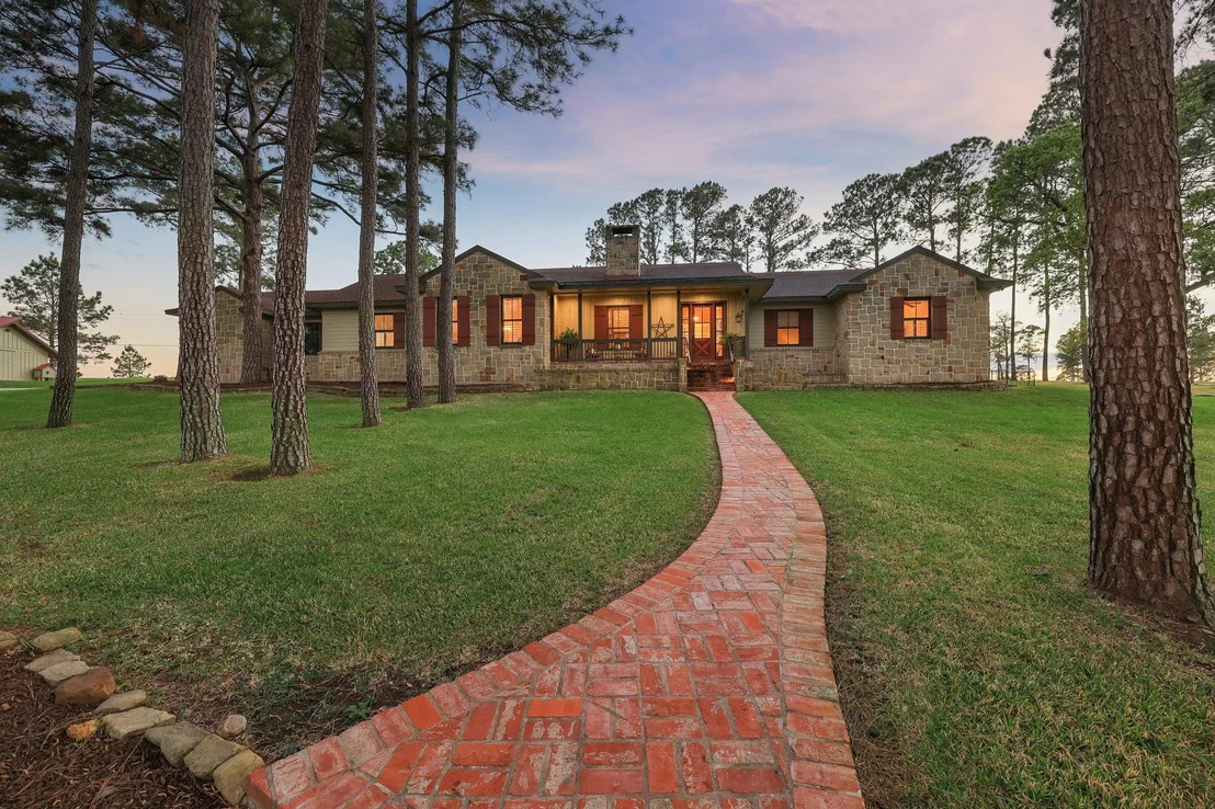 Photo of 546 McAllister RD