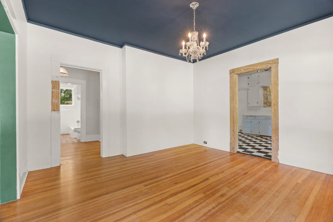 Photo of 1120 N 1st ST