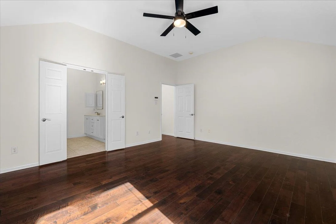 Photo of 13553 Anarosa LOOP