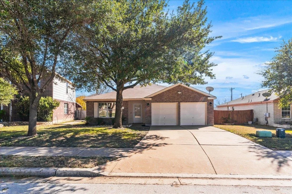 Photo of 15001 Lantern DR
