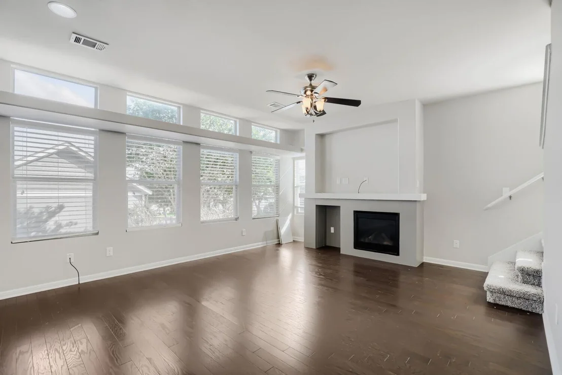 Photo of 5136 Hellman