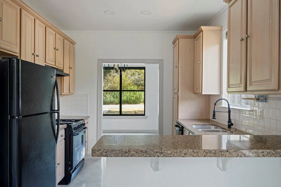 Photo of 8401 Longview RD