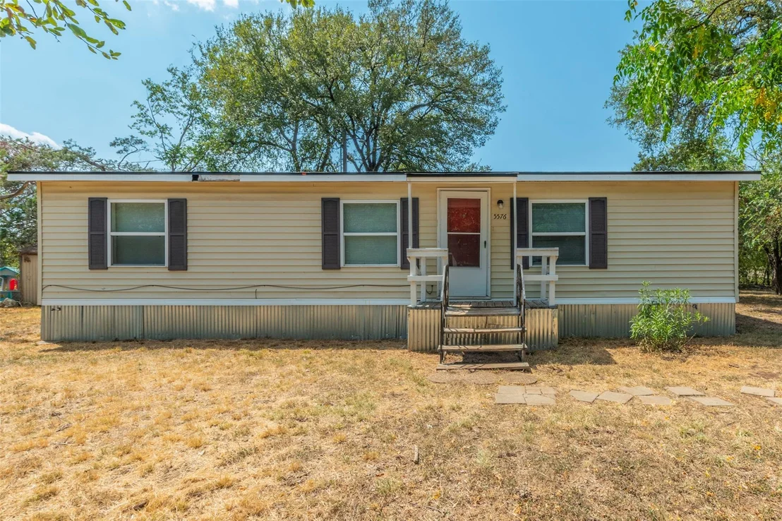 Photo of 5576 Helm LN