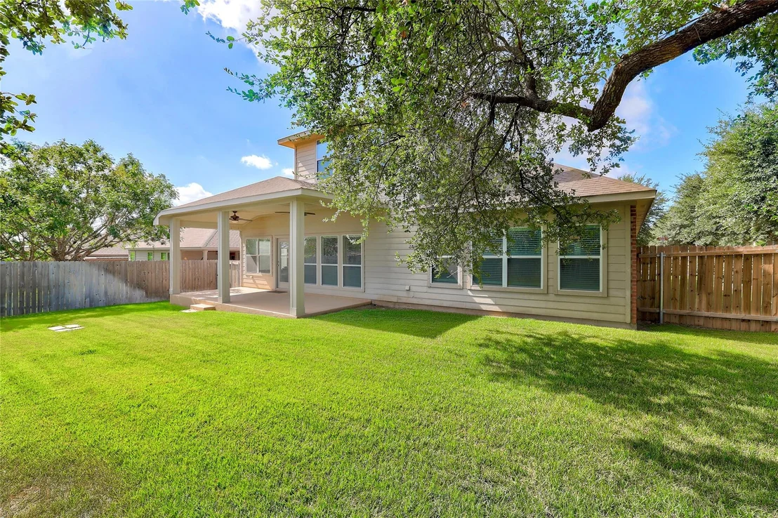 Photo of 903 Madrone DR