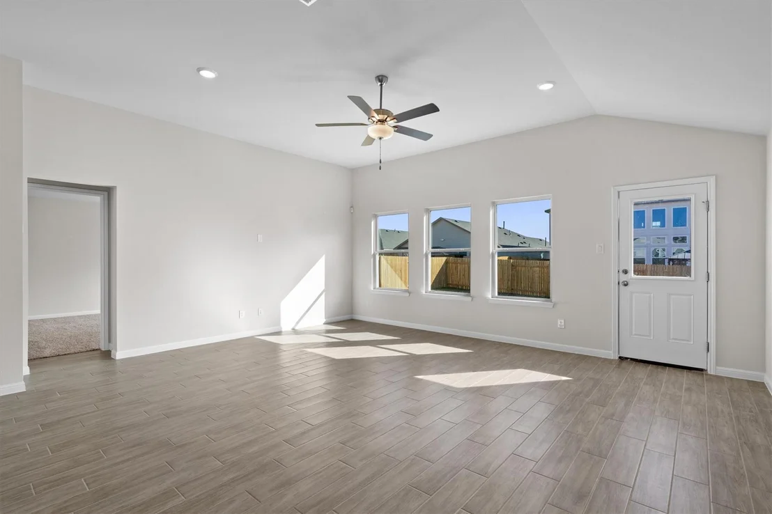 Photo of 417 Stellar Wind DR