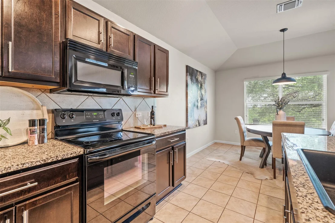 Photo of 505 Liard River RD