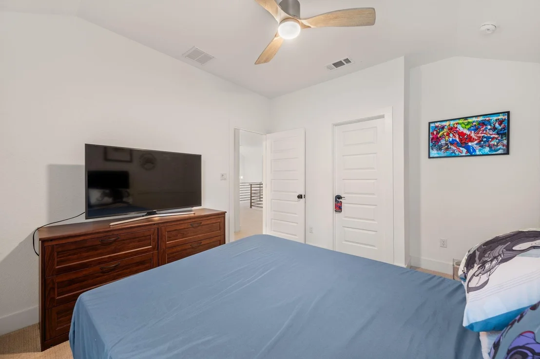 Photo of 1329 Kneehigh LN