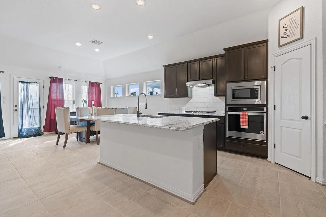 Photo of 874 Spinnaker LOOP