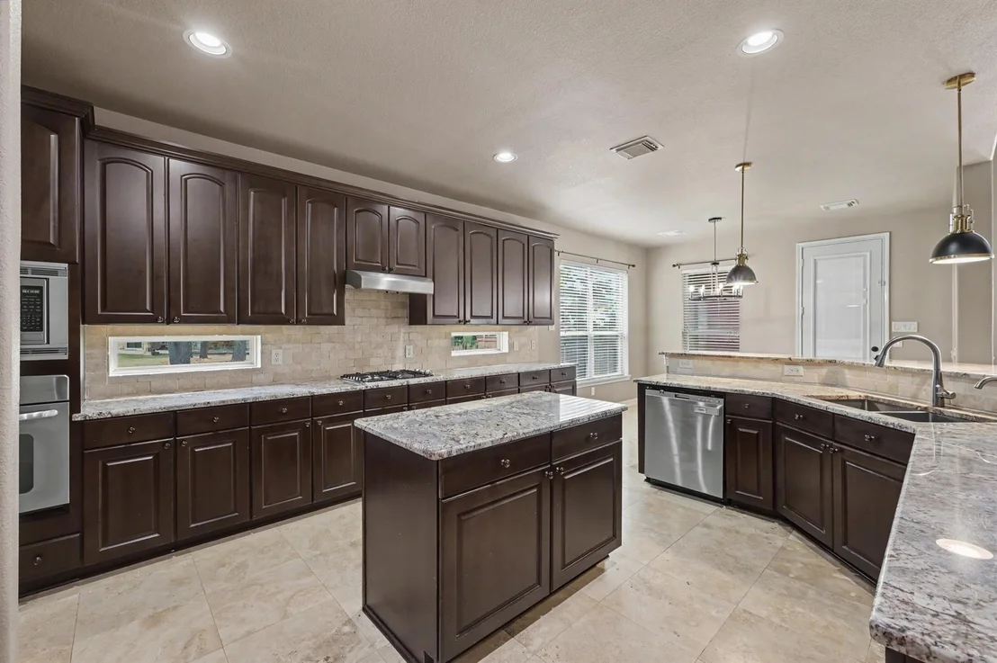 Photo of 19089 Grandview PT