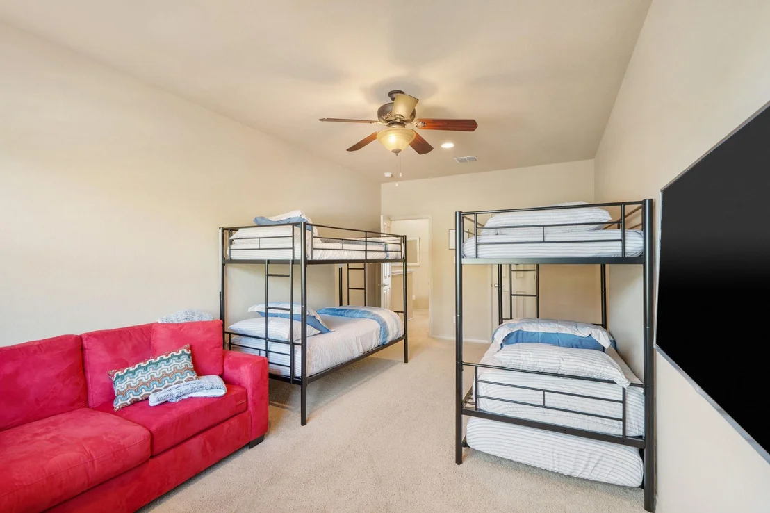 Photo of 970 Parkview DR
