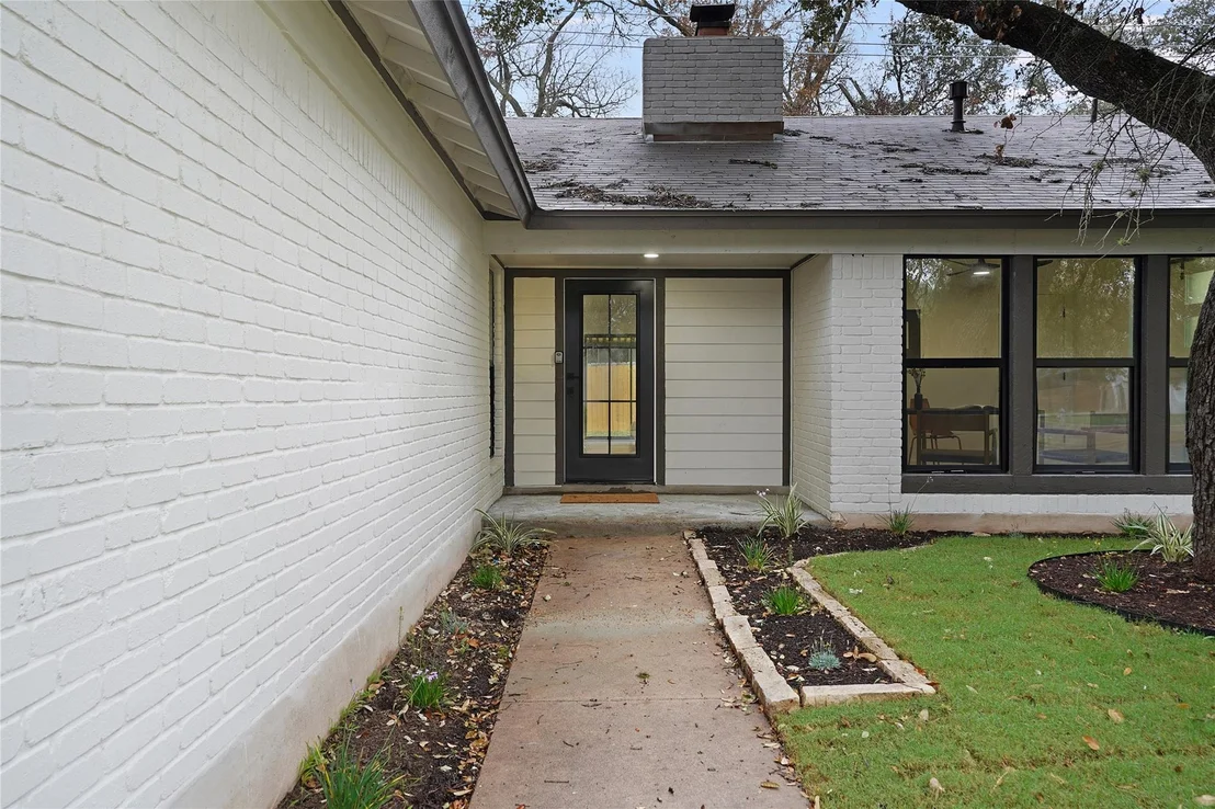 Photo of 7403 West Gate BLVD