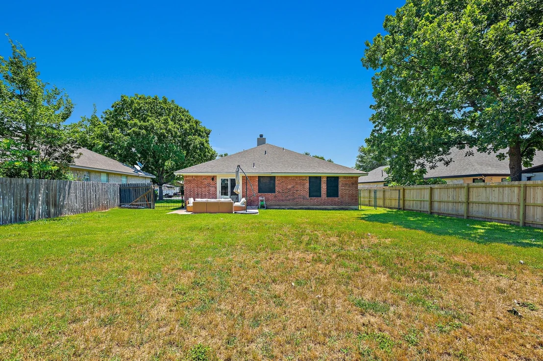 Photo of 111 Stephen LN
