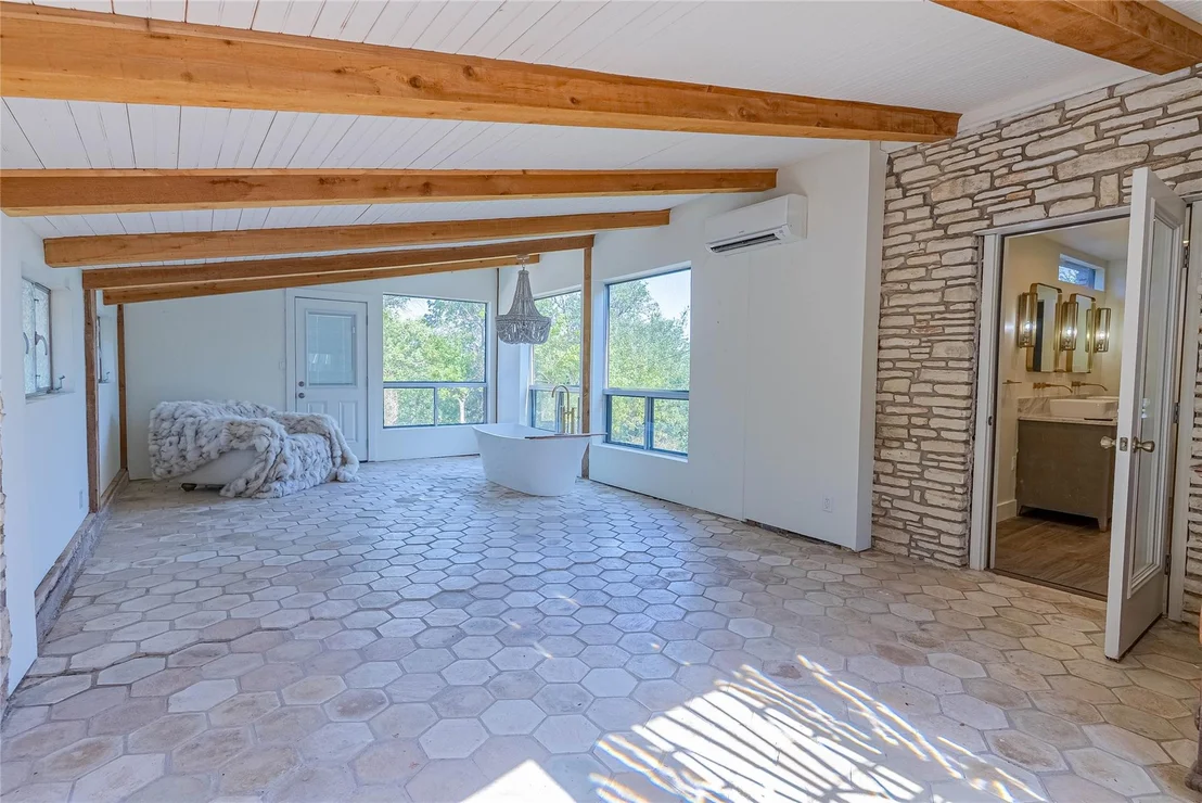 Photo of 18106 Travis CIR