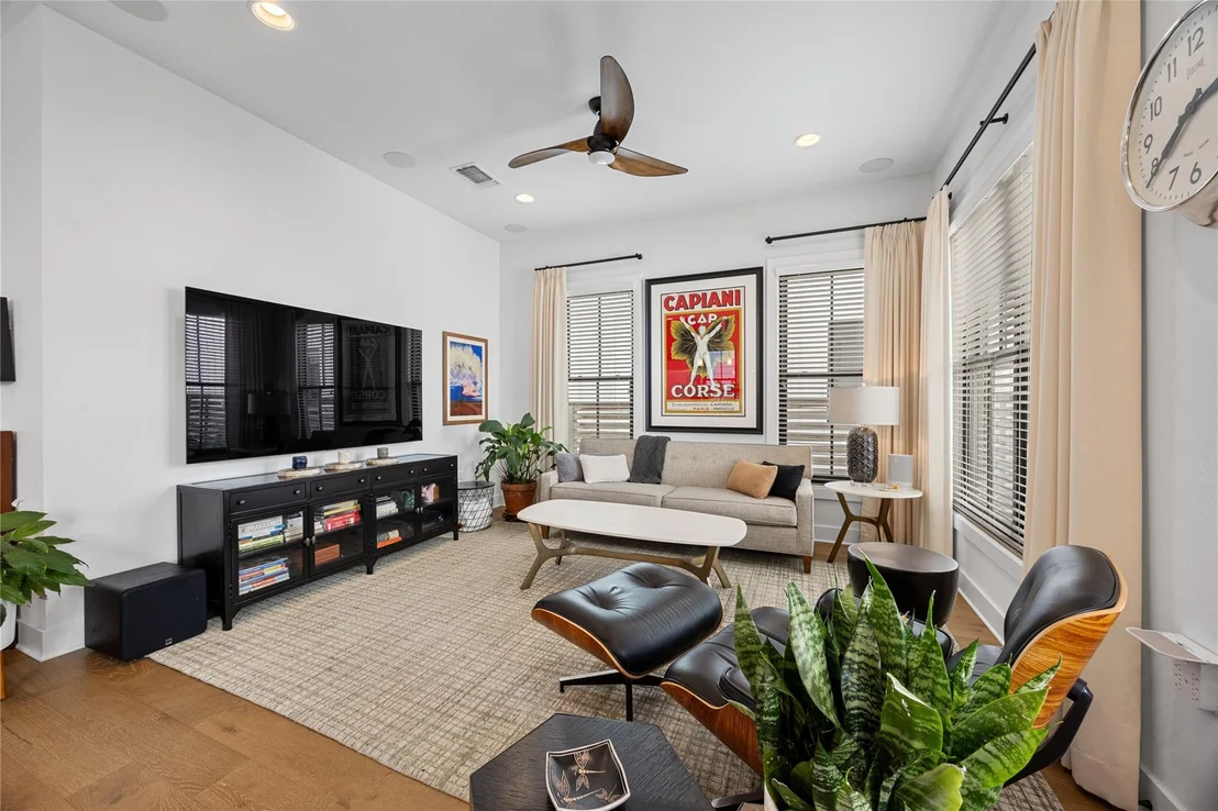 Photo of 2304 Mc Bee ST