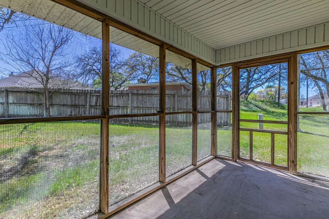Photo of 3019 Summit DR