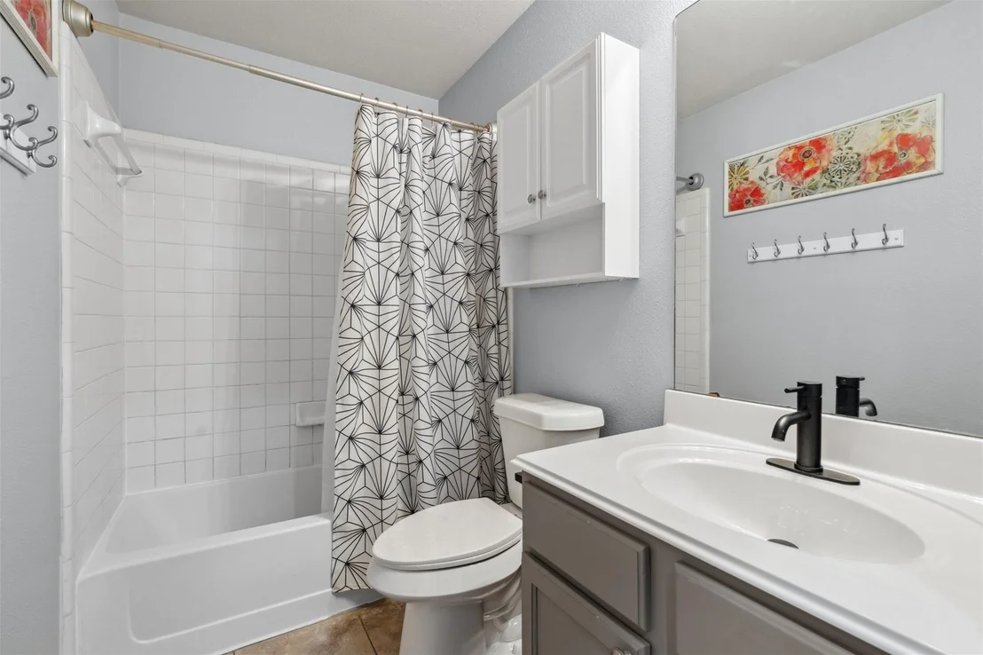 Photo of 100 Osage CT