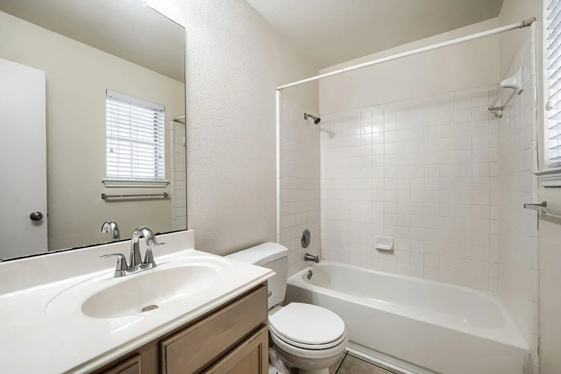 Photo of 409 Willowbrook DR