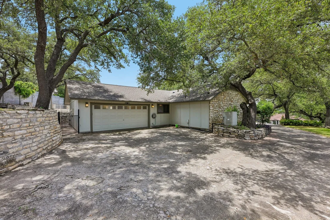 Photo of 13101 Travis View LOOP