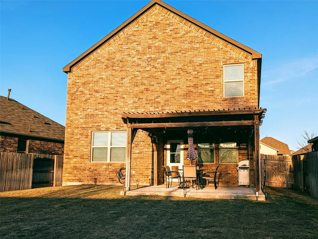 Photo of 226 Thornless CIR