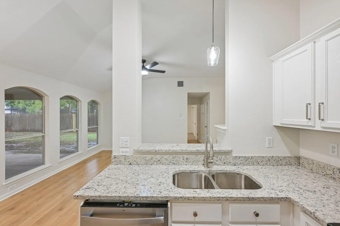 Photo of 500 Britni LOOP
