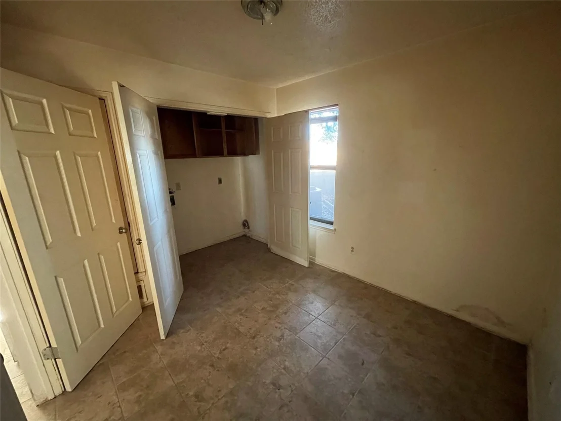 Photo of 401 Highridge CV