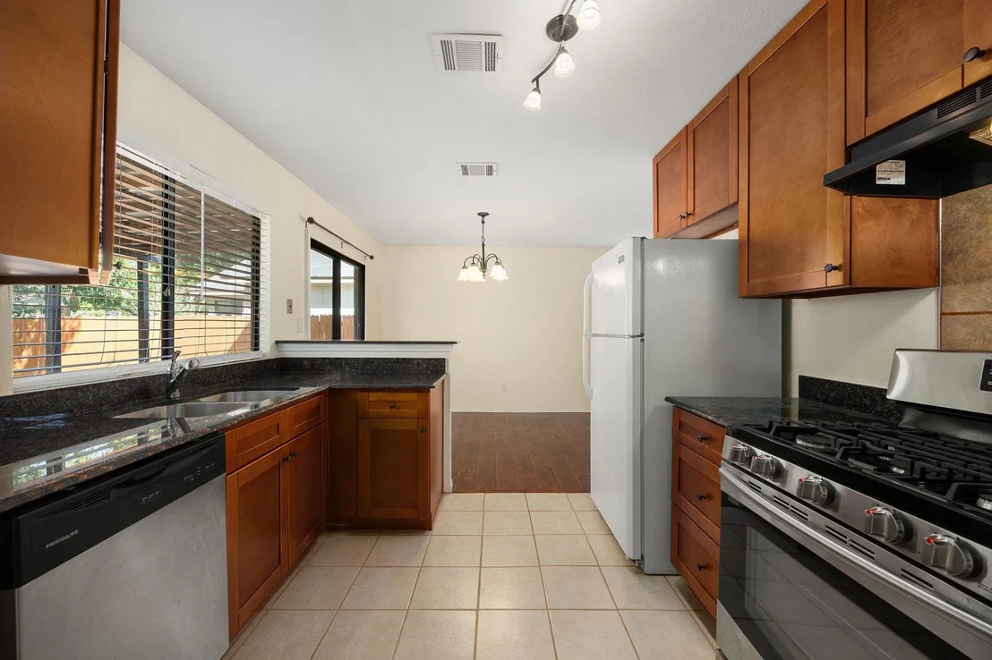 Photo of 2409 Dowd LN