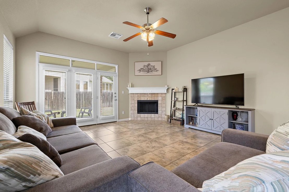 Photo of 2612 Windview LN