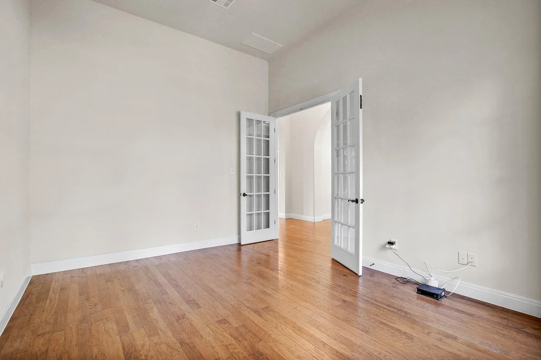 Photo of 272 Pine Post CV