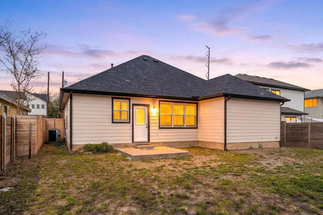 Photo of 4805 Louis Ave