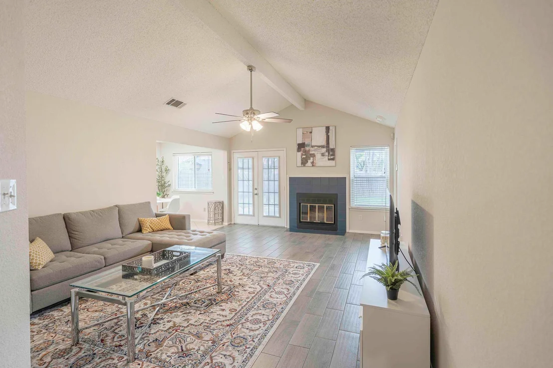 Photo of 1910 Andover DR