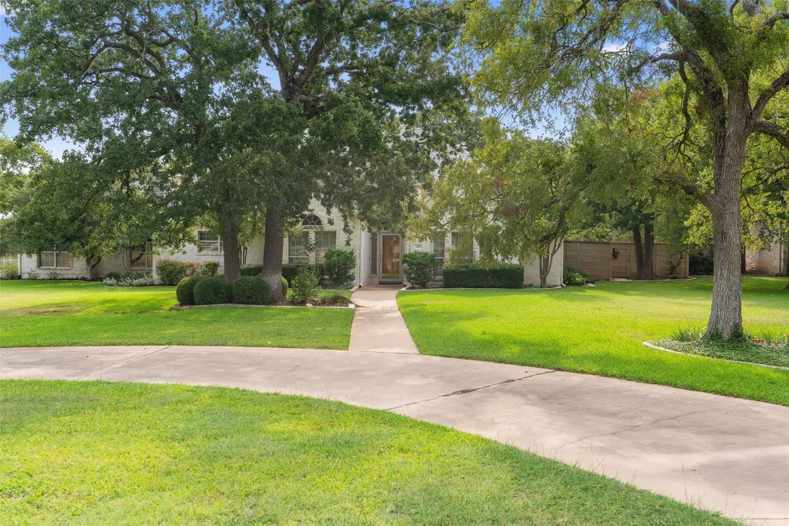 Photo of 101 Ten Oaks DR