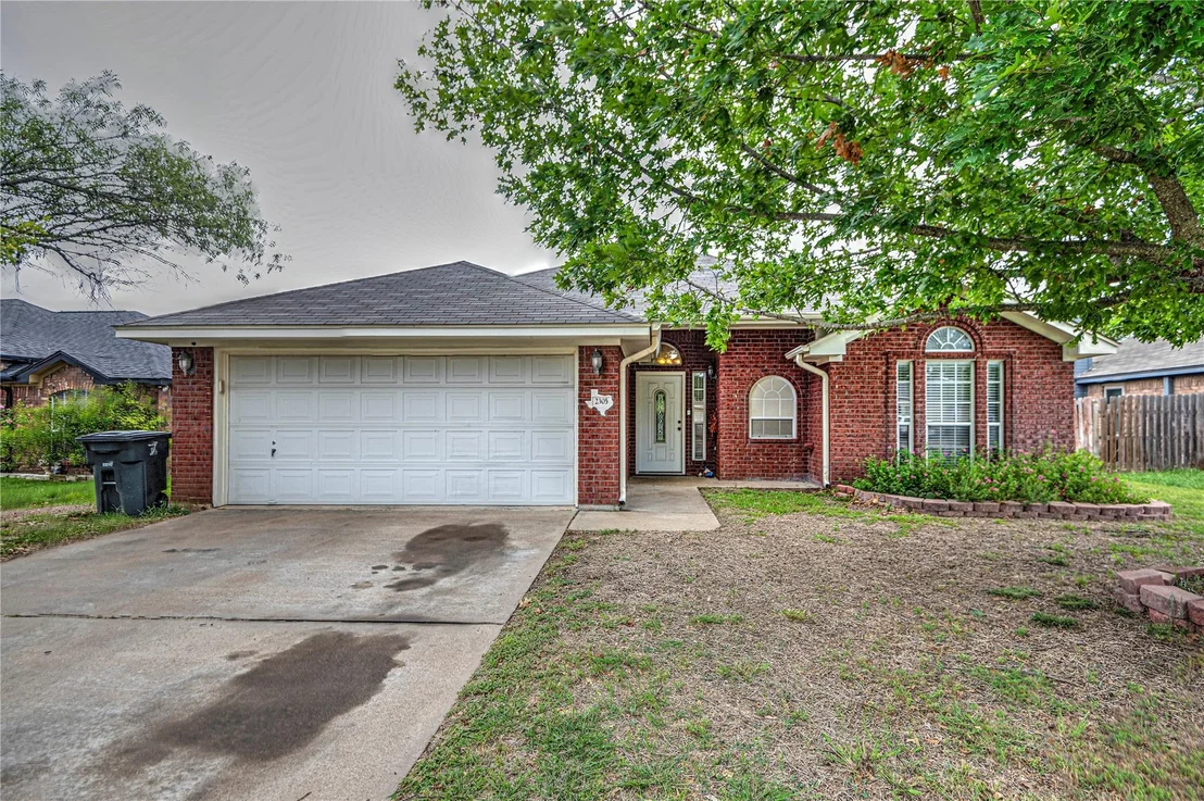 Photo of 2305 Sandstone DR