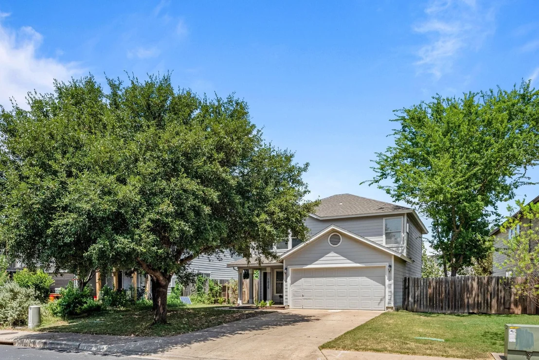Photo of 1025 Canterbury TRL