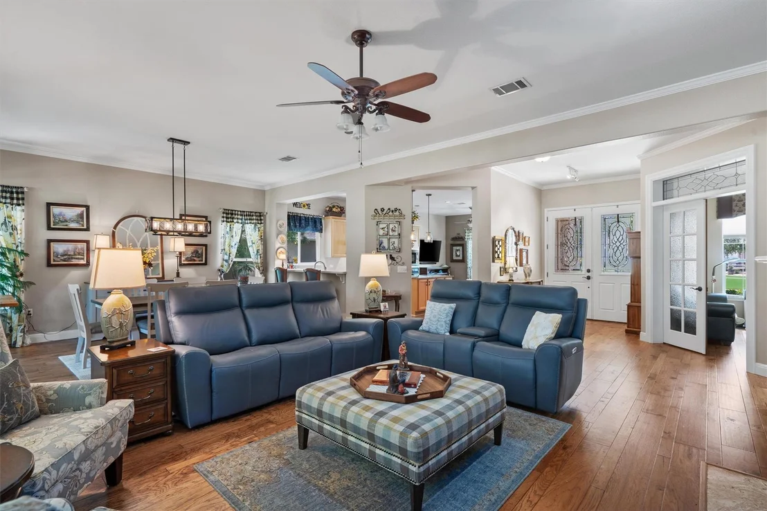 Photo of 115 Durango TRL