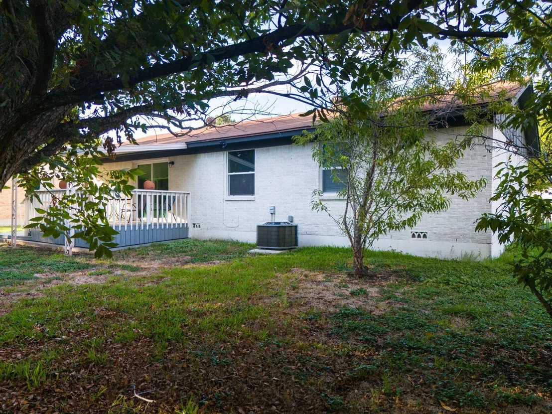 Photo of 1202 Illinois Ave