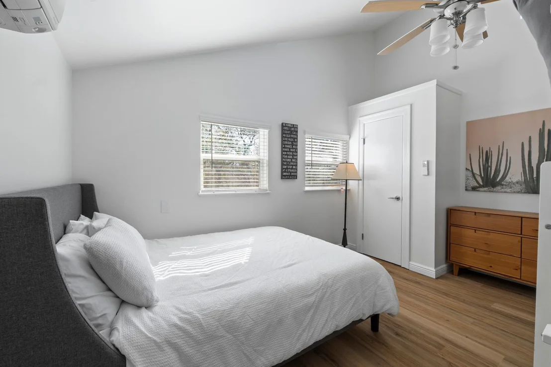 Photo of 205 Shadows DR