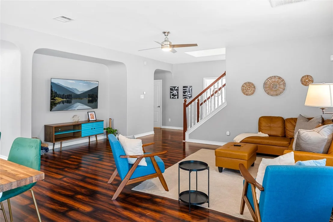 Photo of 321 Angel Oak ST