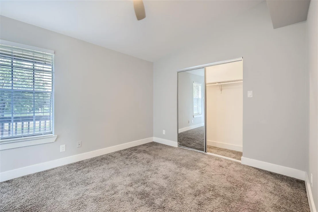 Photo of Unit D at 1830 River Crossing CIR
