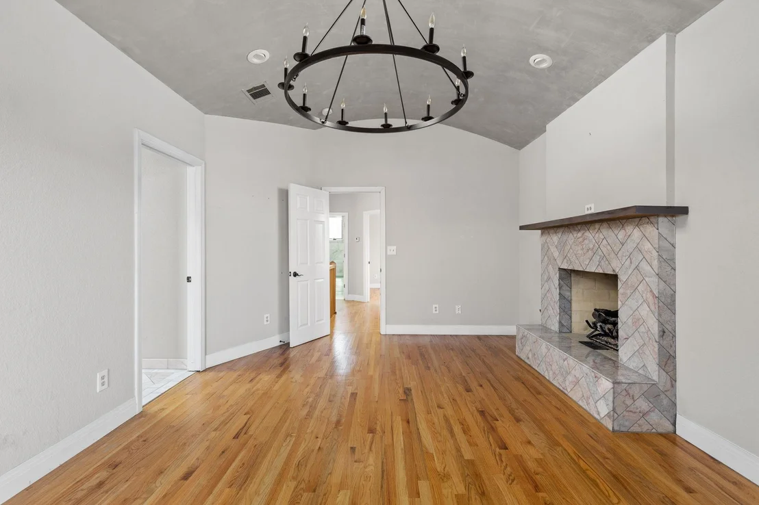 Photo of 2203 Lindell Ave