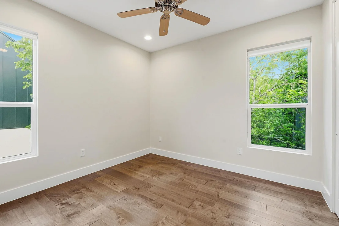 Photo of 1307 Clifford Ave