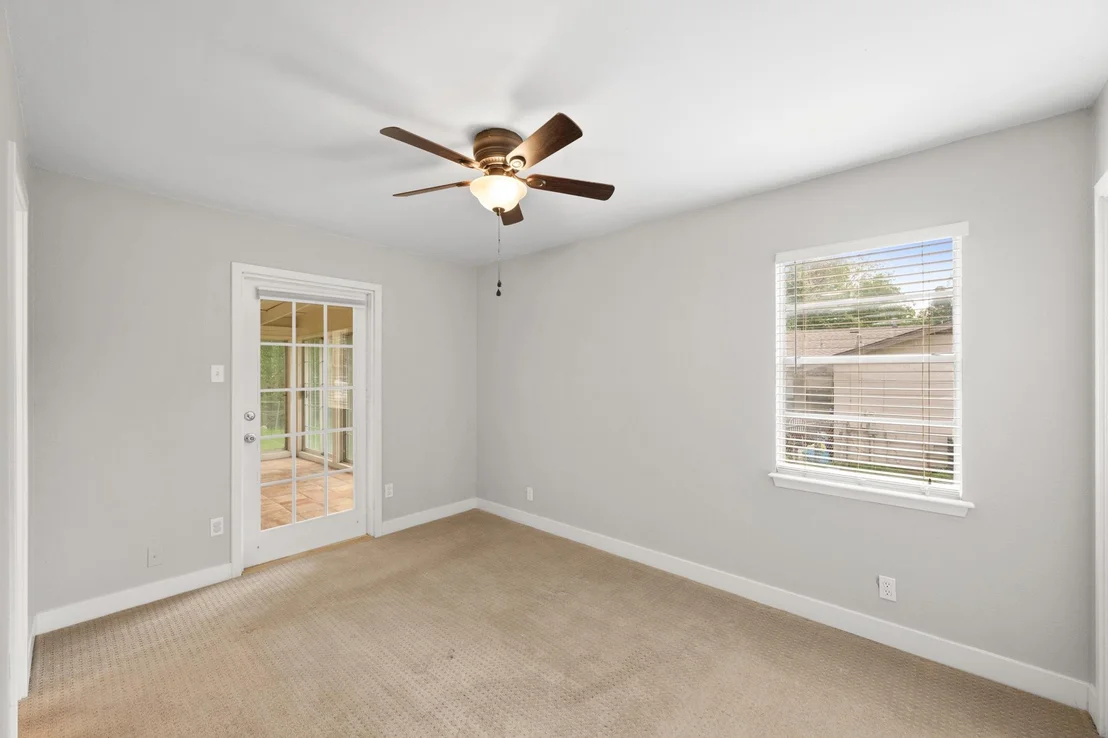 Photo of 902 Emerald Wood DR